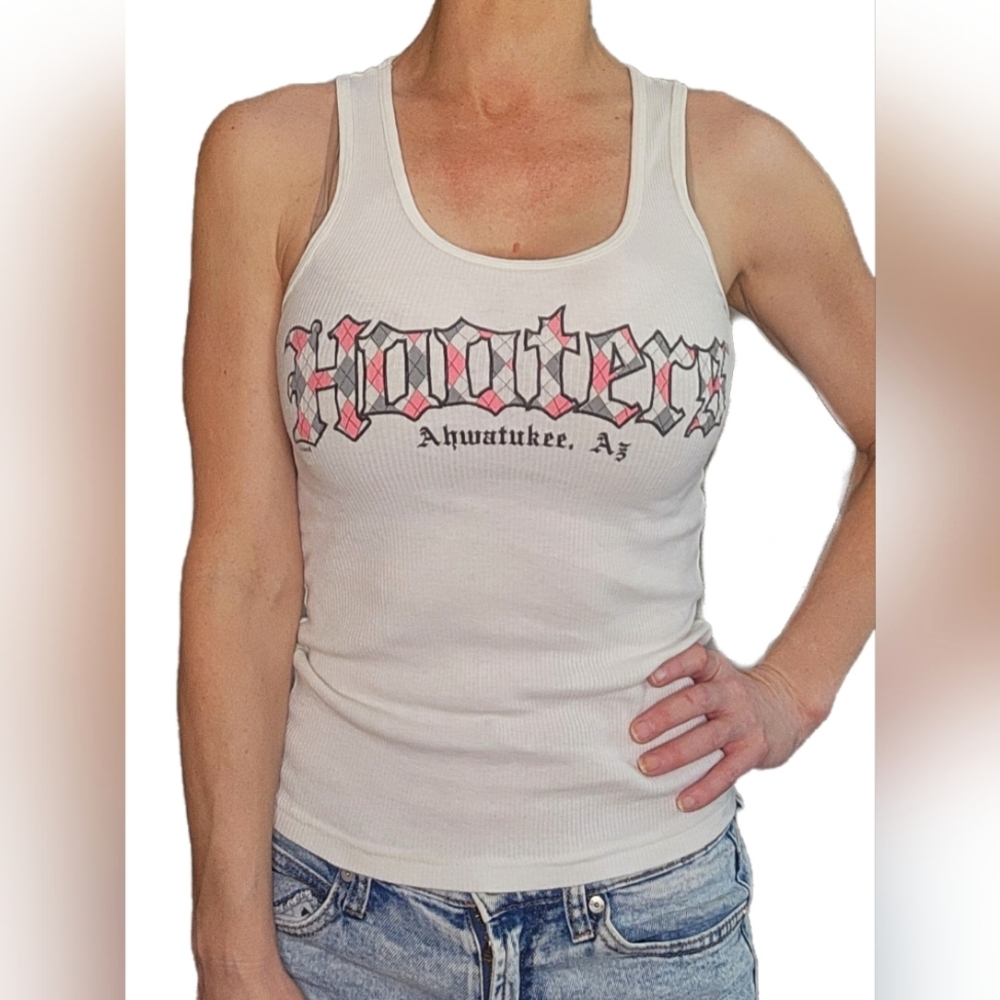 Argyle Pink and Gray Hooters Tank Top Ahwatukee AZ Size Small